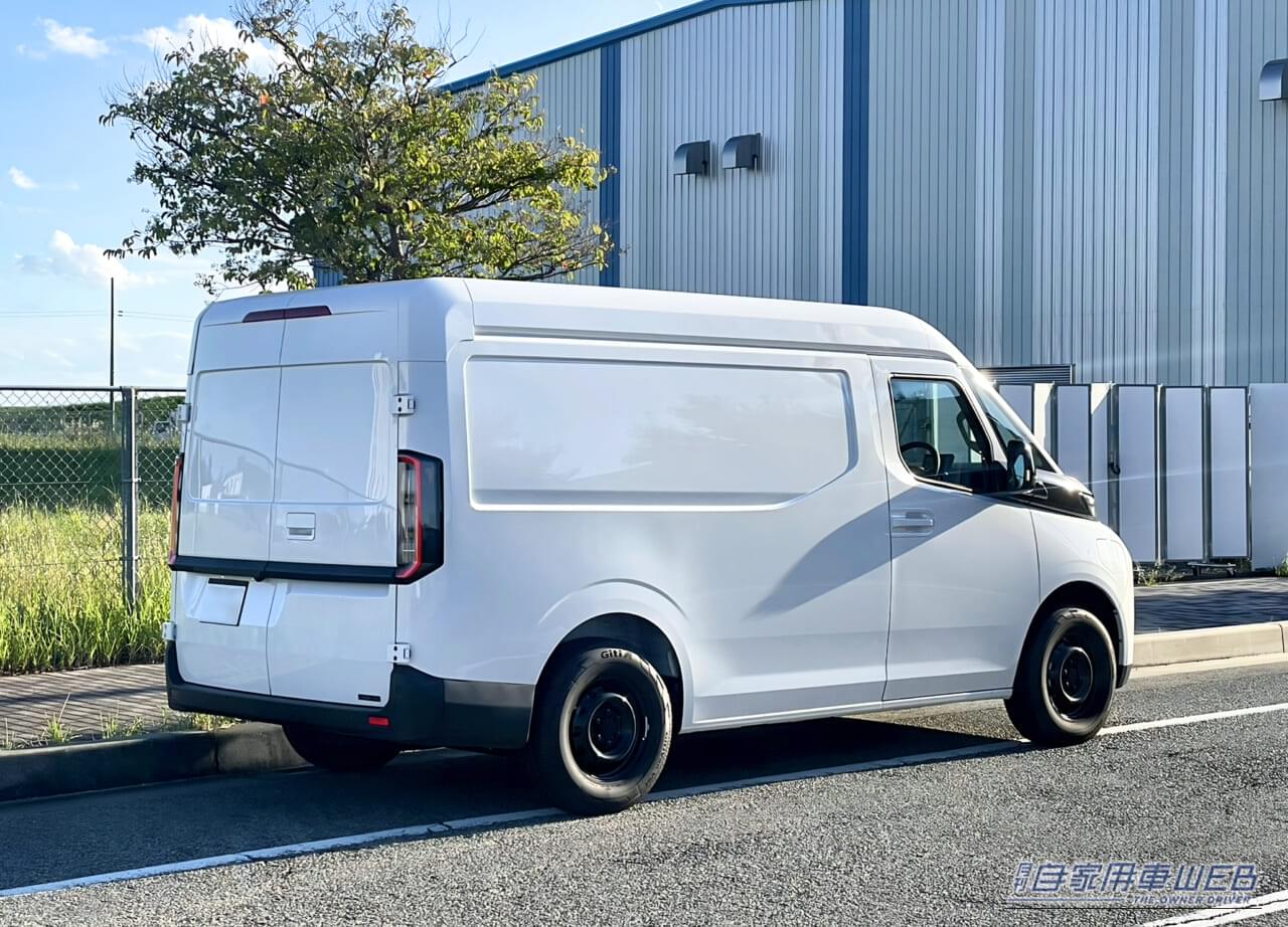 F11VS「3人乗りミドルルーフ仕様」｜「1km約3円」「最大1トン積載」「服を吊せる全高2220mm」3人乗り商用EV「F11VS」に新仕様登場！最大401万2000円の補助制度も